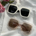 2022 Nuovi occhiali da sole quadrati Occhiali da sole in plastica Occhiali da sole da donna